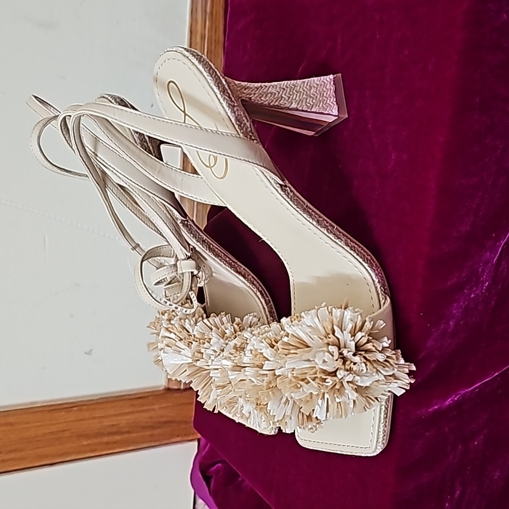Sandals - Picture 2 of 6